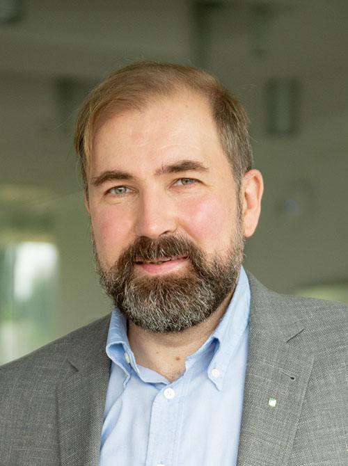 Dr. Alexander Dementyev