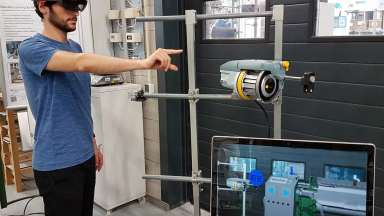 Mixed-Reality-Lernumgebung für den Webprozess