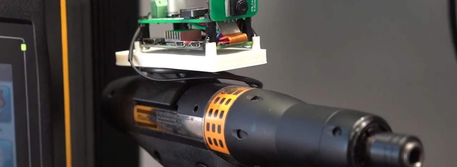 Smarter Schrauber mit Kamera