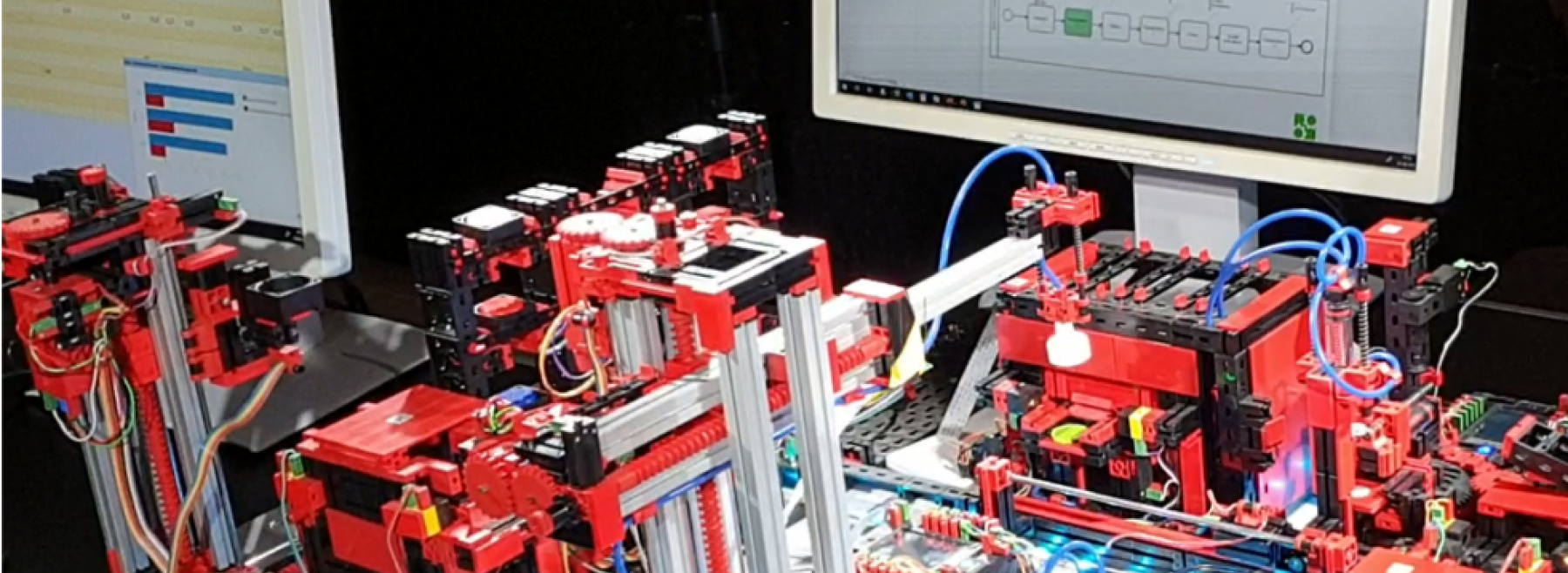 fischertechnik-Modellfabrik mit Monitoring im ERP
