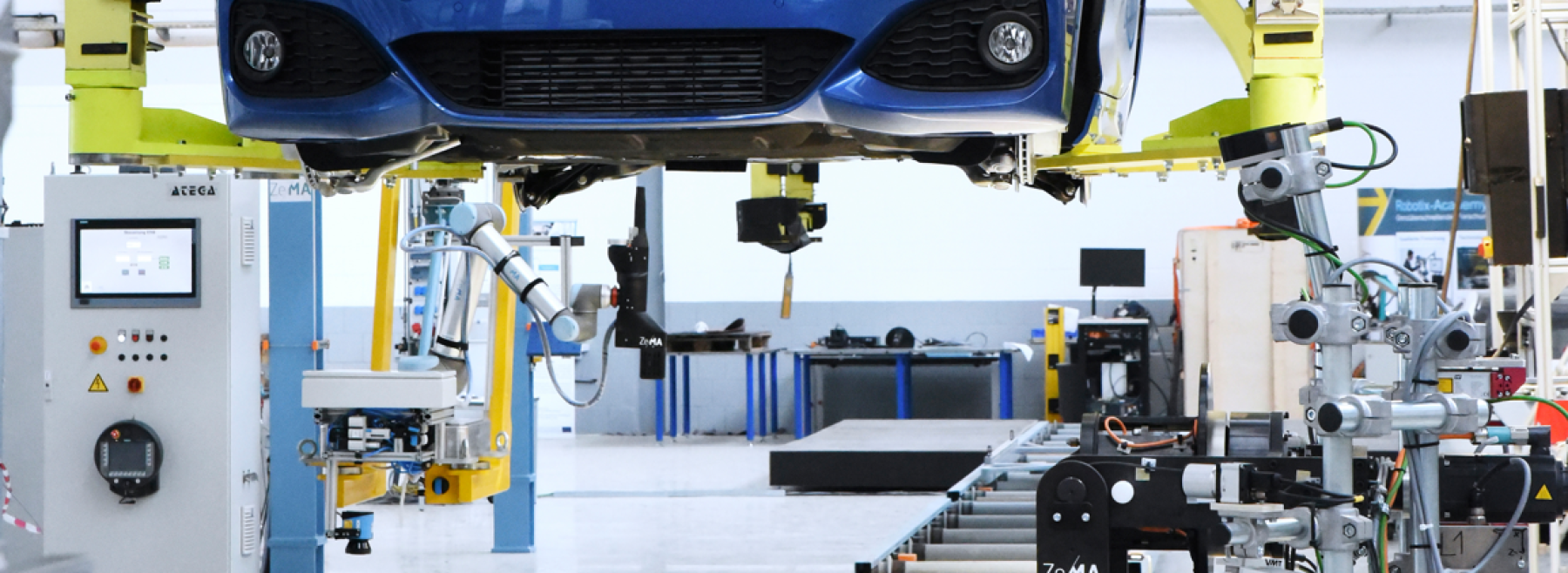 Fertigungsstation in einer Automobilproduktion