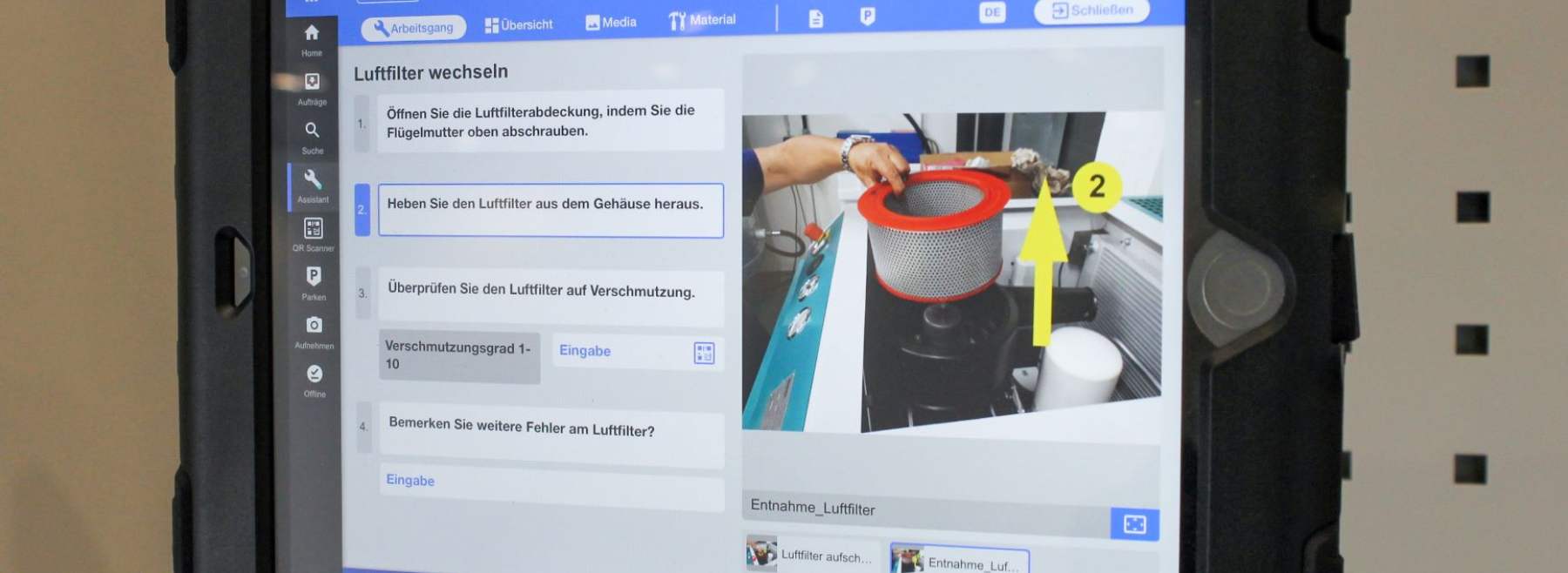 Tablet mit Arbeitsanweisungen, Bildnachweis: Fraunhofer IIS