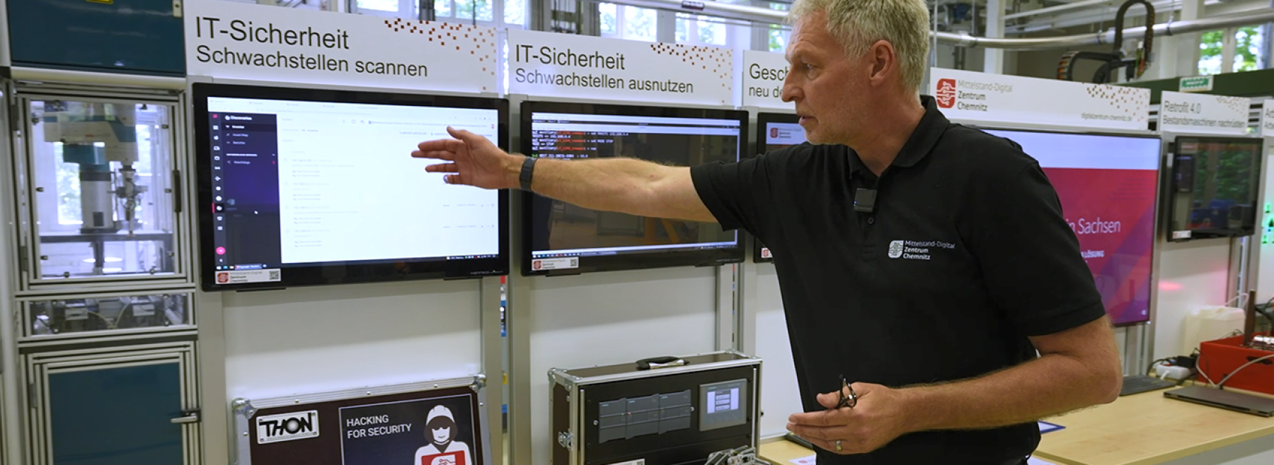 Vorführung des Schwachstellen-Scanners  | © TU Chemnitz